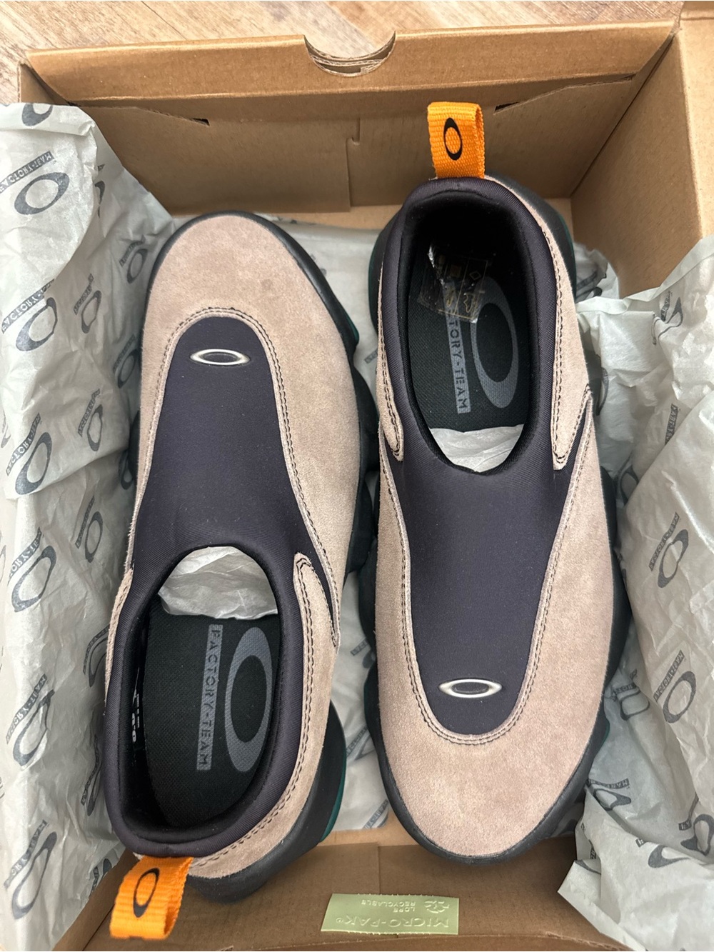 Oakley Factory Team Flesh Brain Dead Suede Taupe Sneakers